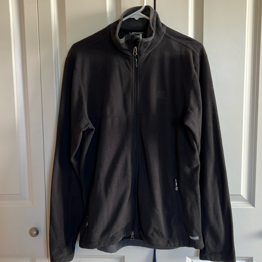 Pre-Owned Used Men’s “North Face” Lightweight Fleece Front Full Zipper Jacket